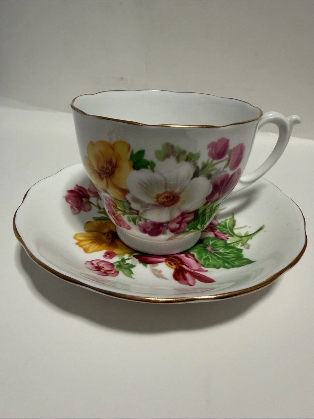 Vintage Roslyn "Summer Beauty" teacup and saucer set